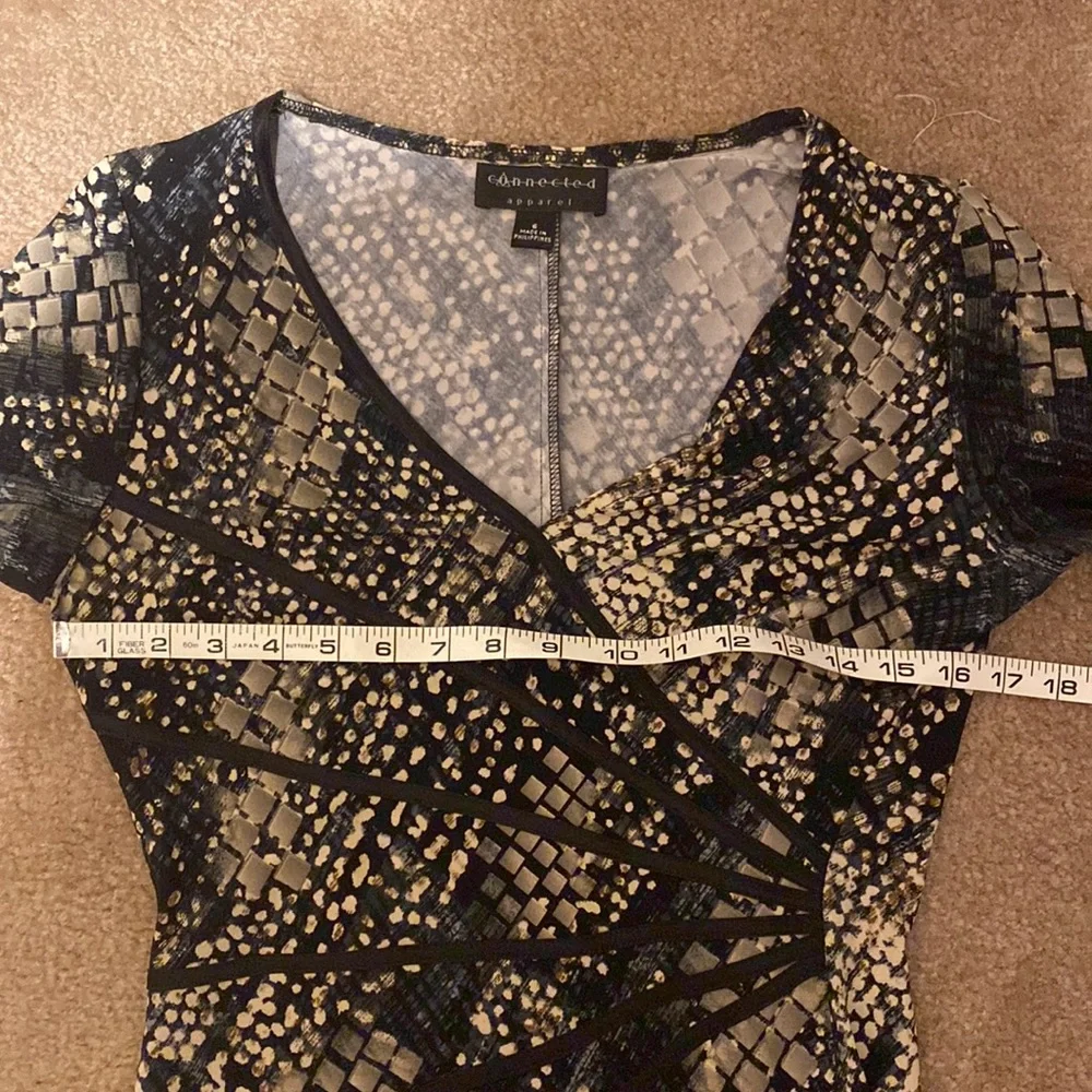 V Neck Dress 1/2 Sleeve - Picture 5 of 8